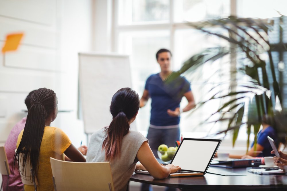 Documentos e treinamentos certos para o ambiente de trabalho